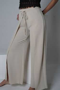 Auch verfügbar in: – BEIGE
