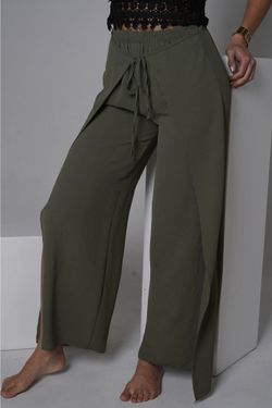 Auch verfügbar in: – KHAKI