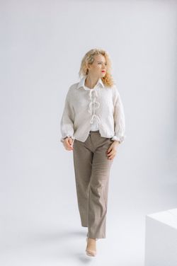 Auch verfügbar in: – BEIGE