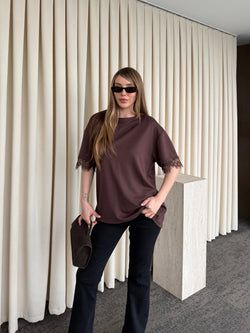Kahverengi Sırt Dantel Detaylı Tshirt