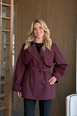 Bordo Miyabi Rüzgarlık Detaylı Kuşaklı Kısa Trençkot