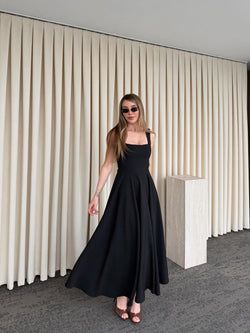 Siyah Beli Fiyonklu Prenses Model Elbise