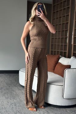 Sütlü Kahve Kolsuz Bluz Pantolon Takım