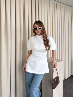 Beyaz Pelerinli Straplez Bluz