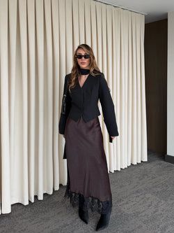 Kahverengi Puantiyeli Saten Etek Ucu Dantelli Etek