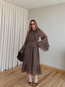 Kahverengi Şallı Büzgülü Elbise