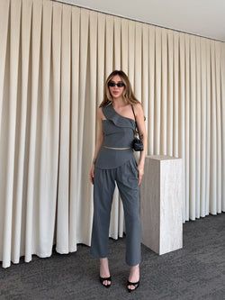 Gri Tek Omuz Tasarım Yaka Bluz Pantolon Takım