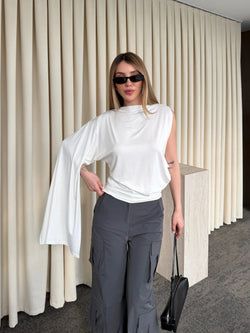 Beyaz Tek Kol Detaylı Bluz