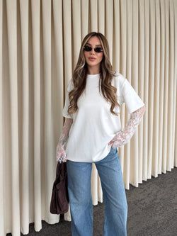 Beyaz Kolları Dantelli Bluz