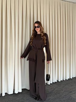 Kahverengi Kuşaklı Dantel Detaylı Bluz Pantolon Takım