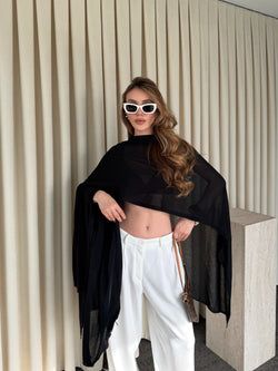 Siyah Muadil Tasarım Triko Pelerin Şal