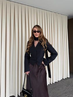 Siyah Vatkalı Fularlı Ceket