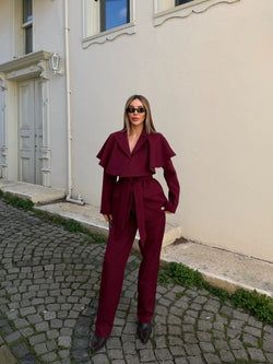 Bordo Pelerinli Kuşaklı Çift Düğmeli Ceket Pantolon Takım
