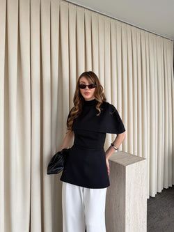 Siyah Pelerinli Straplez Bluz