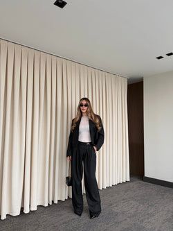 Siyah Crop Ceket Pantolon Takım