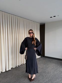 Siyah Yarasa Kol Modal Elbise