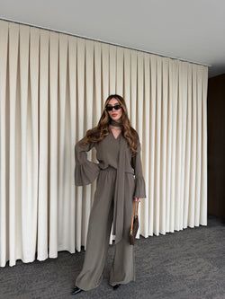 Haki Kolları Volanlı Bluz Pantolon Takım