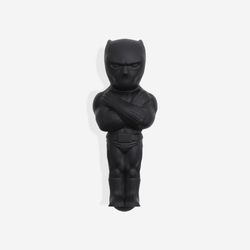 Color – Black Panther